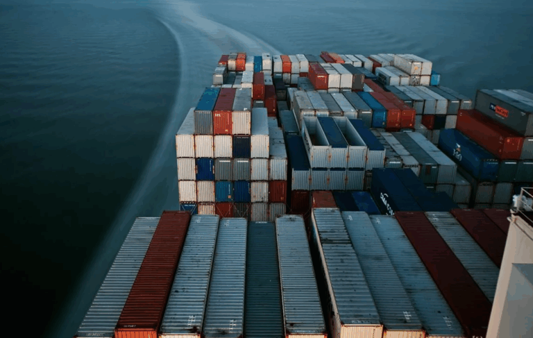 Что важно знать при заказе контейнеровоза