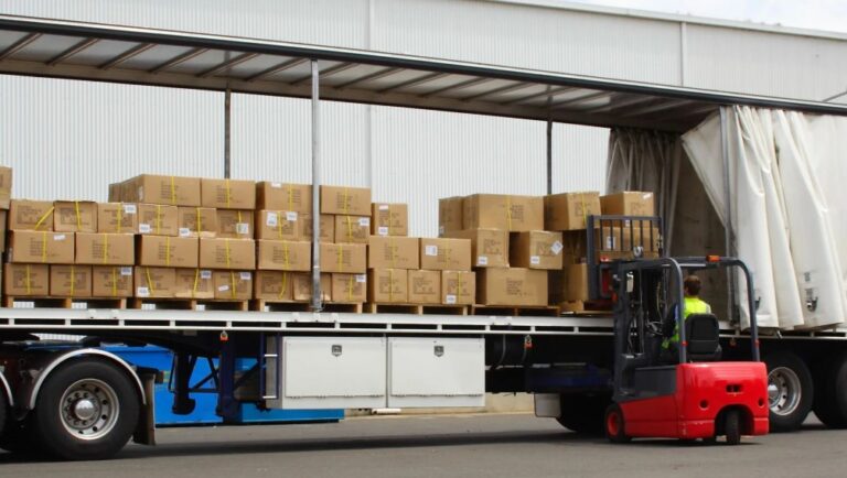 Грузоперевозки на открытой площадке в Казахстане – для каких грузов нужен открытый транспорт